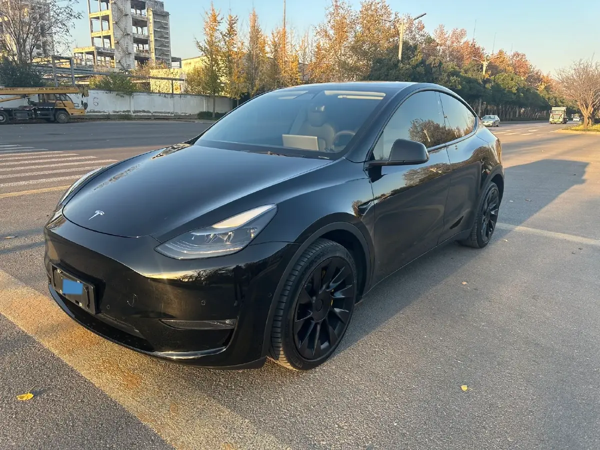 2022 Tesla Model Y BEV 60KWH