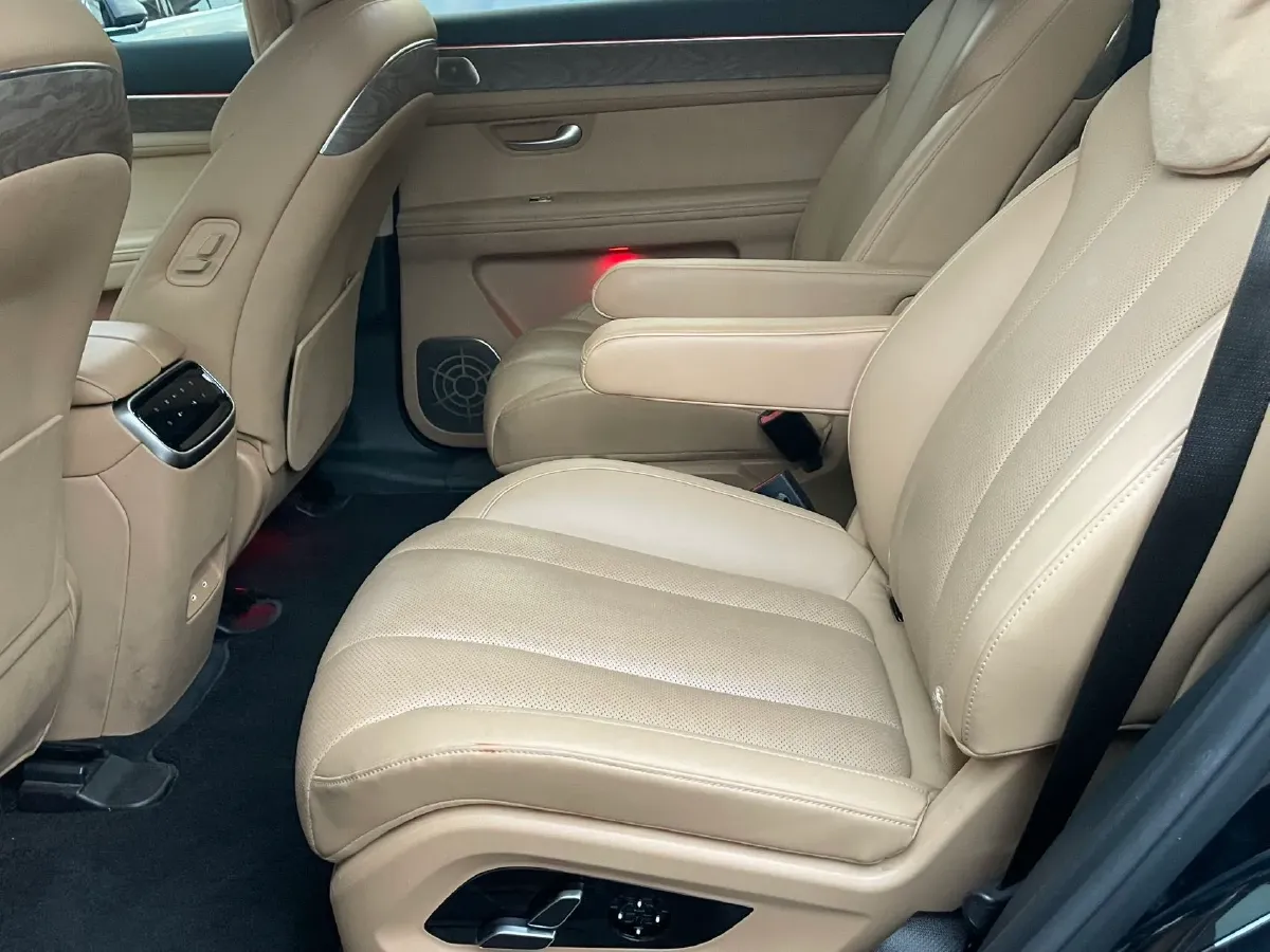 2022 Infiniti Q50L 2.0T 211HP L4 7AT,autocango,china used car exporter,china ev exporter,chinese used car exporter,chinese used ev exporter