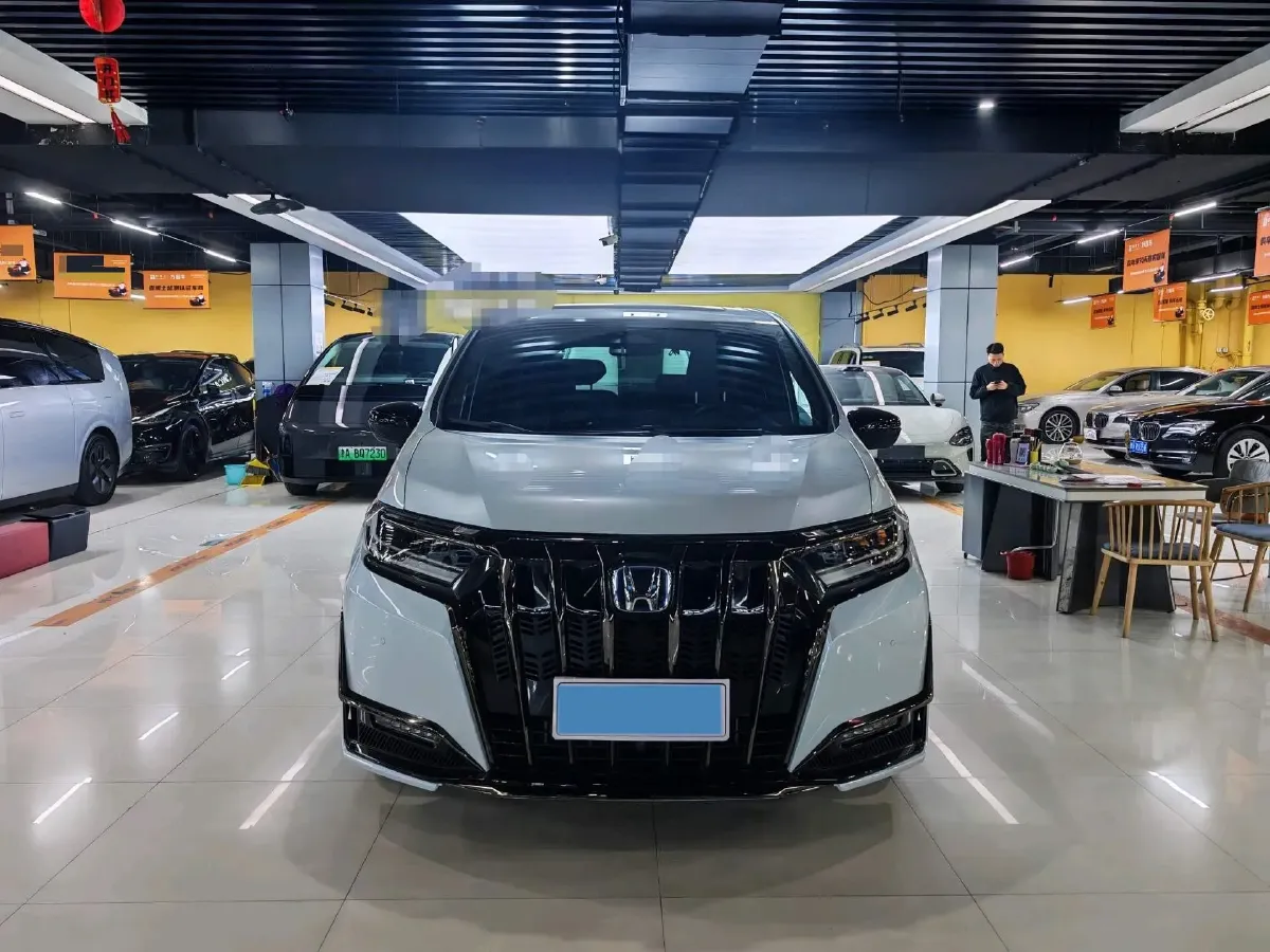 2026 Jingfei Automobile Z9 1.5T 147HP L4 4DHT PHEV,autocango,china used car exporter,china ev exporter,chinese used car exporter,chinese used ev exporter