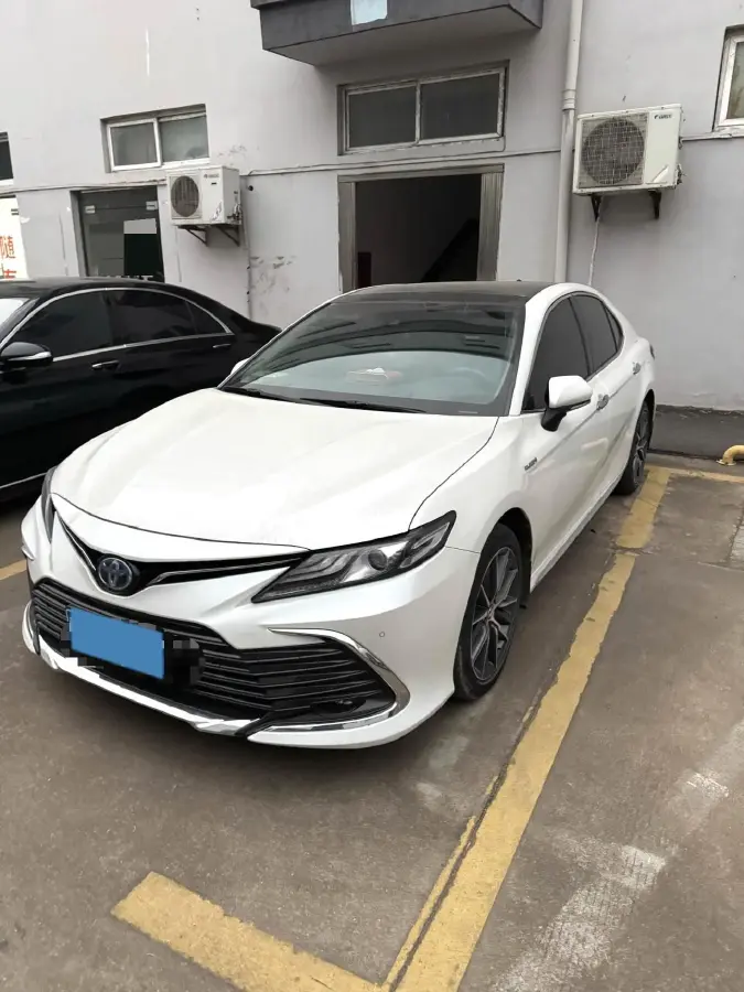 2023 Toyota Camry 2.5L 178HP L4 E-CVT Hybrid
