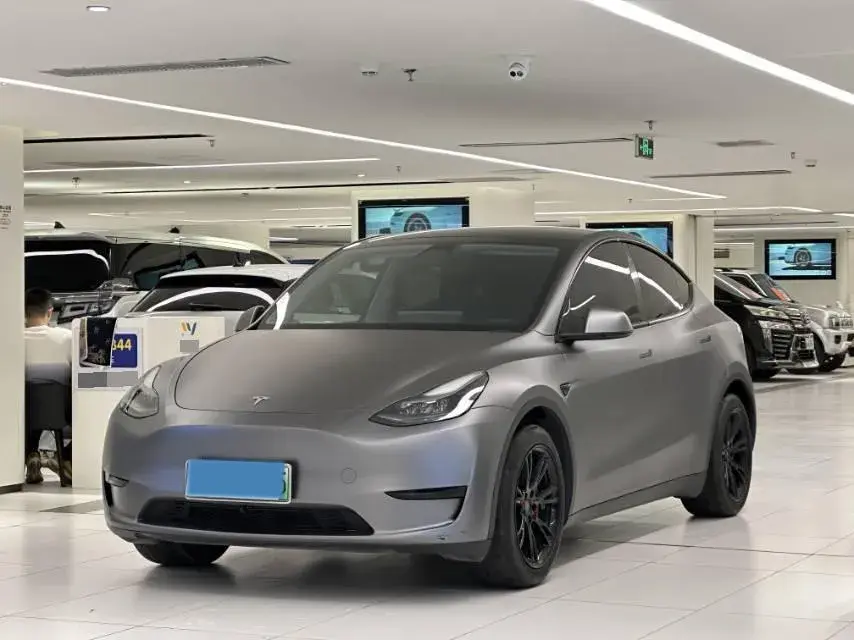 2022 Tesla Model Y BEV 60KWH