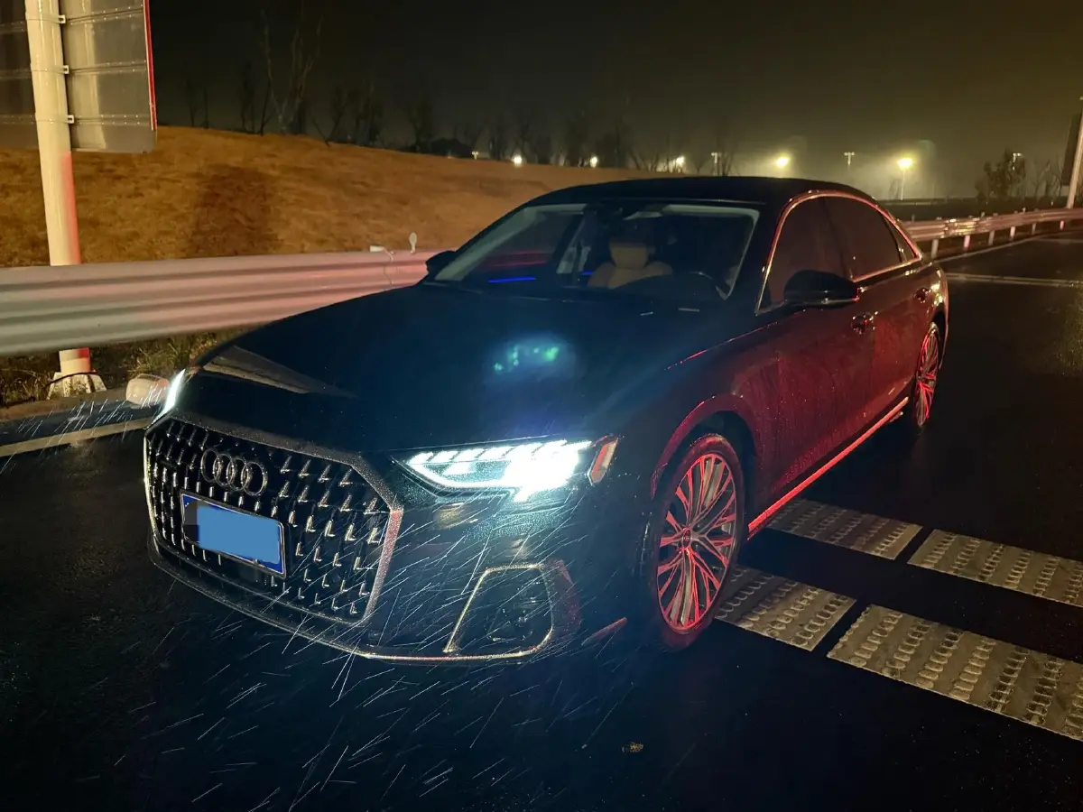 2024 Audi A8 3.0T 286HP V6 8AT