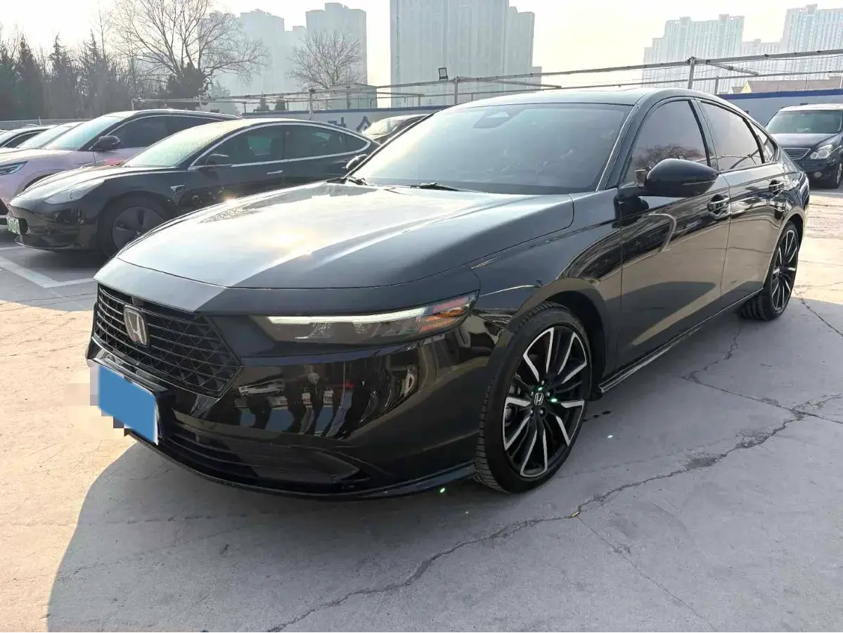 2023 Honda Accord 1.5T 192HP L4 CVT