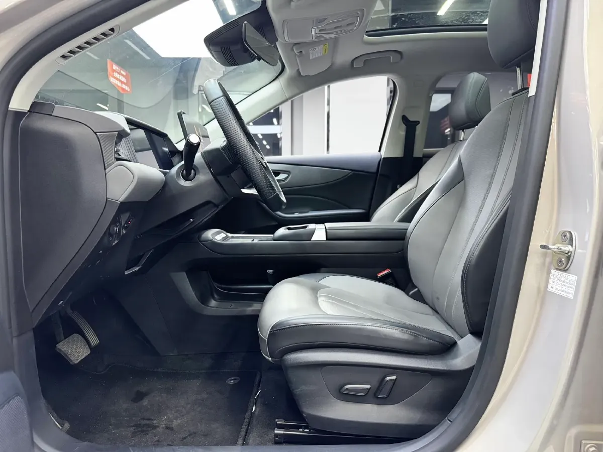 2025 MG MG ES5 BEV 62.2KWH,autocango,china used car exporter,china ev exporter,chinese used car exporter,chinese used ev exporter