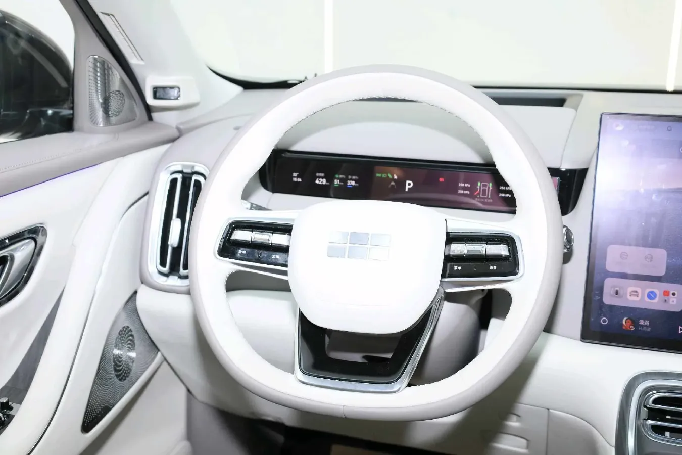 2025 Geely Galaxy M9 1.5T 163HP L4 3DHT PHEV,autocango,china used car exporter,china ev exporter,chinese used car exporter,chinese used ev exporter