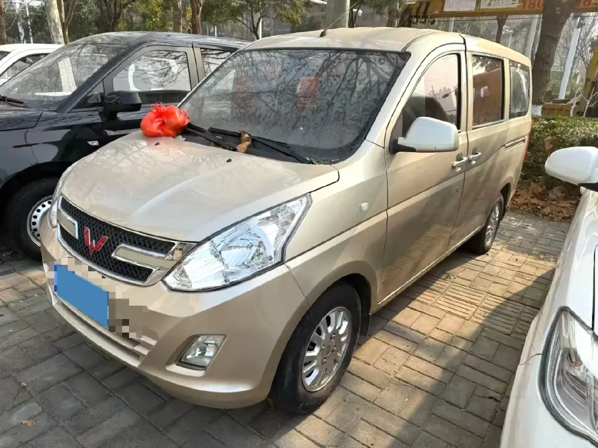 2018 WuLing RongGuang V 1.5L 112HP L4 5MT