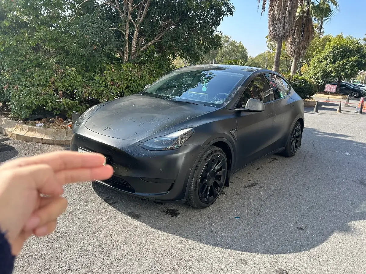2022 Tesla Model Y BEV 60KWH