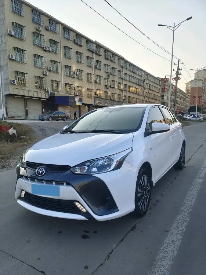 2020 Toyota Yaris L 1.5L 110HP L4 CVT
