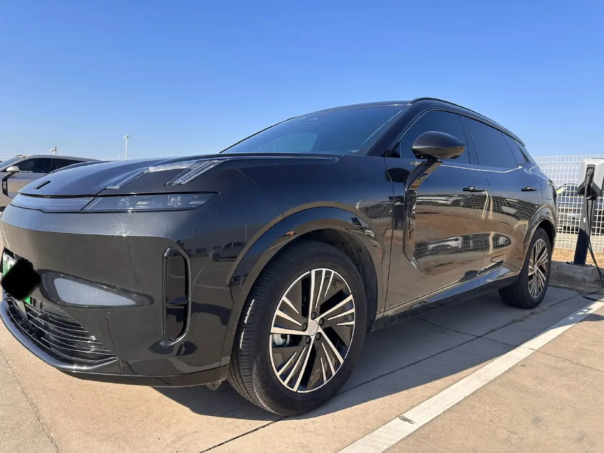 2024 LYNK&CO 08 EM-P 1.5T 163HP L4 3DHT PHEV 21.2KWH