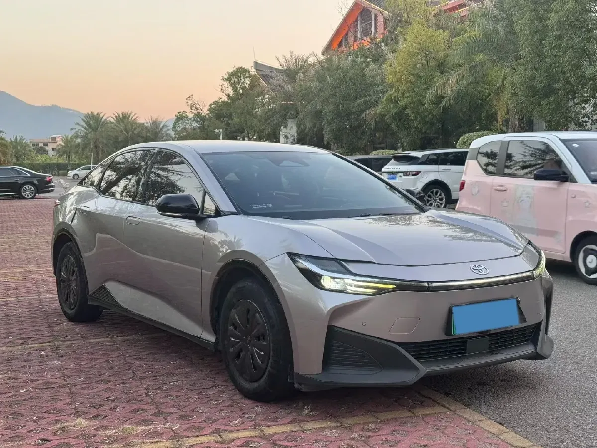 2023 Toyota bZ3 BEV 49.92KWH,autocango,china used car exporter,china ev exporter,chinese used car exporter,chinese used ev exporter