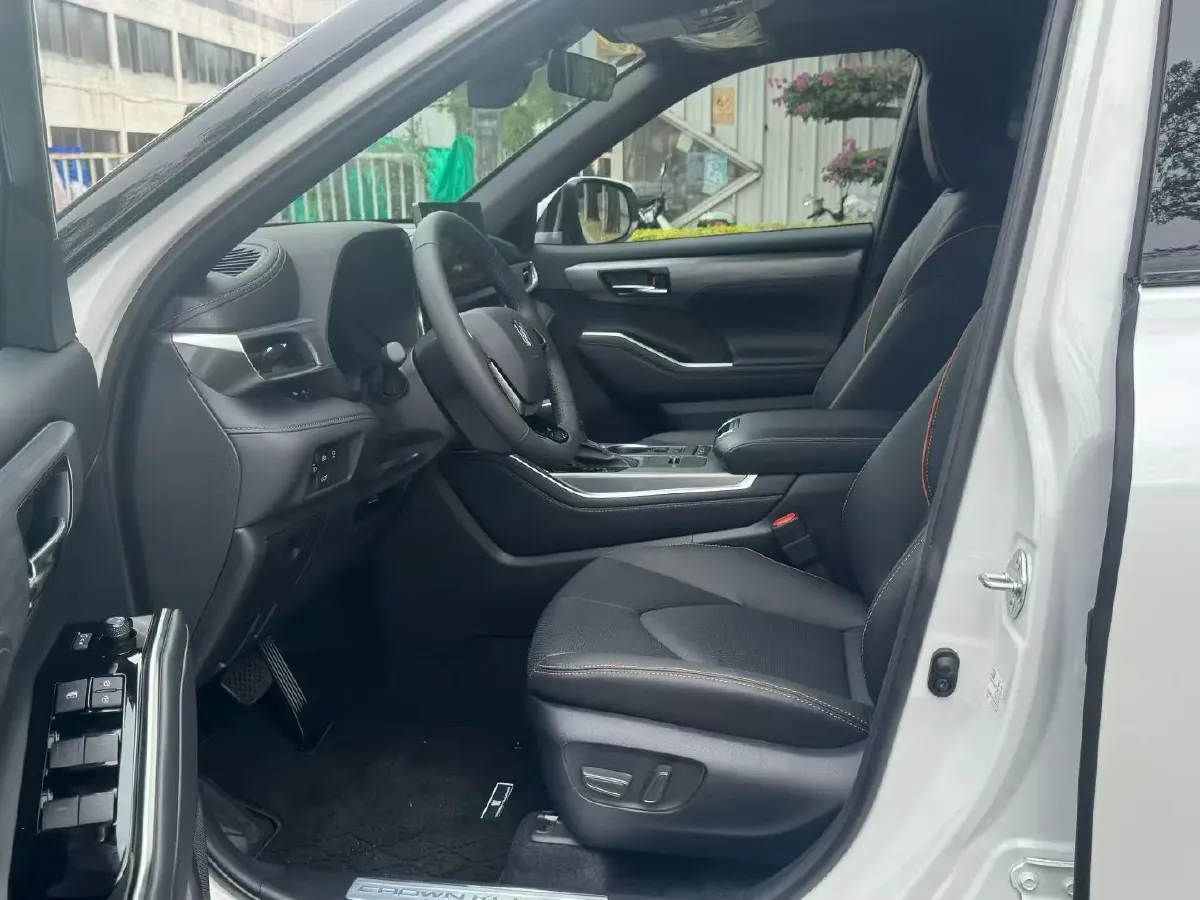 2026 Toyota Crown Kluger 2.5L 189HP L4 E-CVT Hybrid,autocango,china used car exporter,china ev exporter,chinese used car exporter,chinese used ev exporter