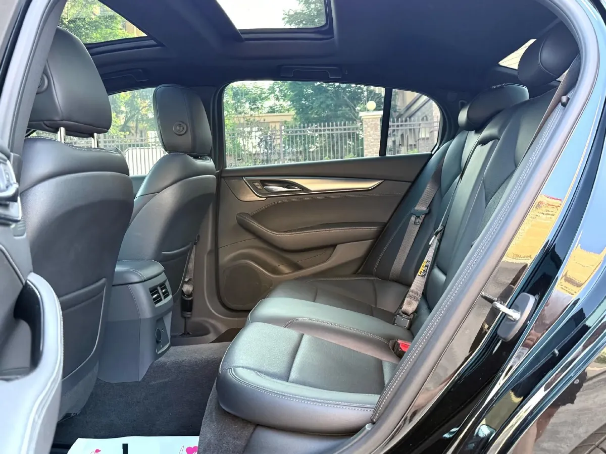 2024 Cadillac CT5 2.0T 237HP L4 10AT,autocango,china used car exporter,china ev exporter,chinese used car exporter,chinese used ev exporter