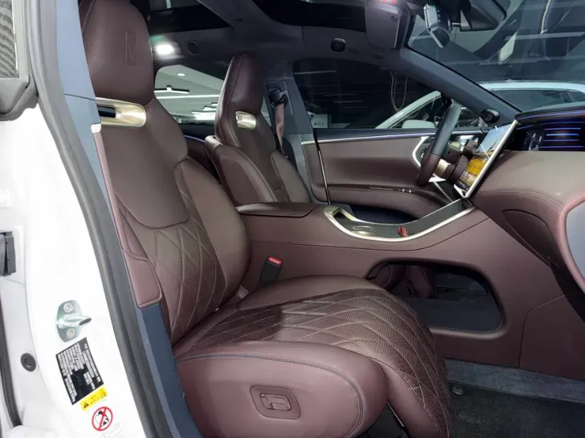 2025 Avatr 11 1.5T 156HP L4 REEV 39.05KWH,autocango,china used car exporter,china ev exporter,chinese used car exporter,chinese used ev exporter