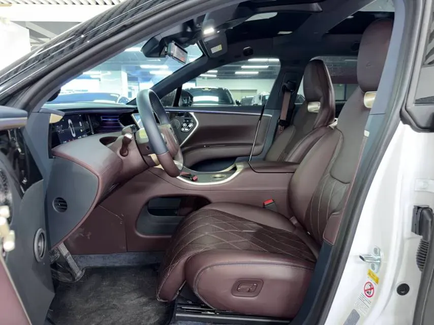 2025 Avatr 11 1.5T 156HP L4 REEV 39.05KWH,autocango,china used car exporter,china ev exporter,chinese used car exporter,chinese used ev exporter