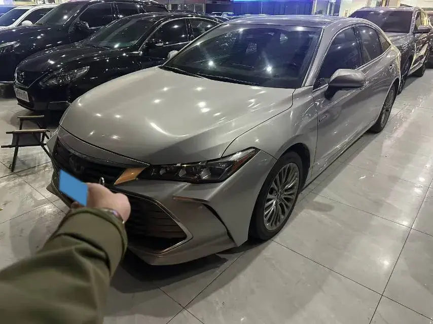2019 Toyota Avalon 2.5L 178HP L4 E-CVT Hybrid