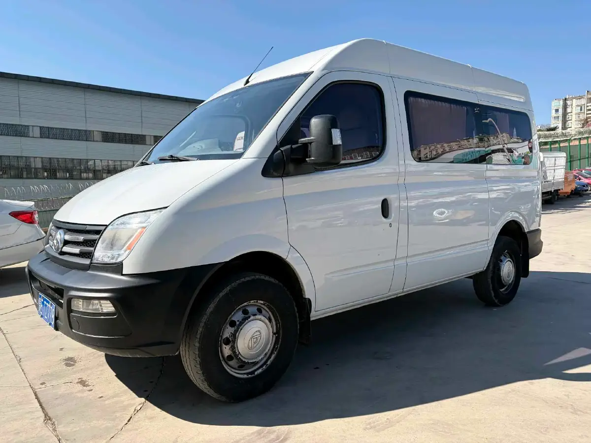 2020 MAXUS XinTu V80 2.5T 136HP L4 6MT