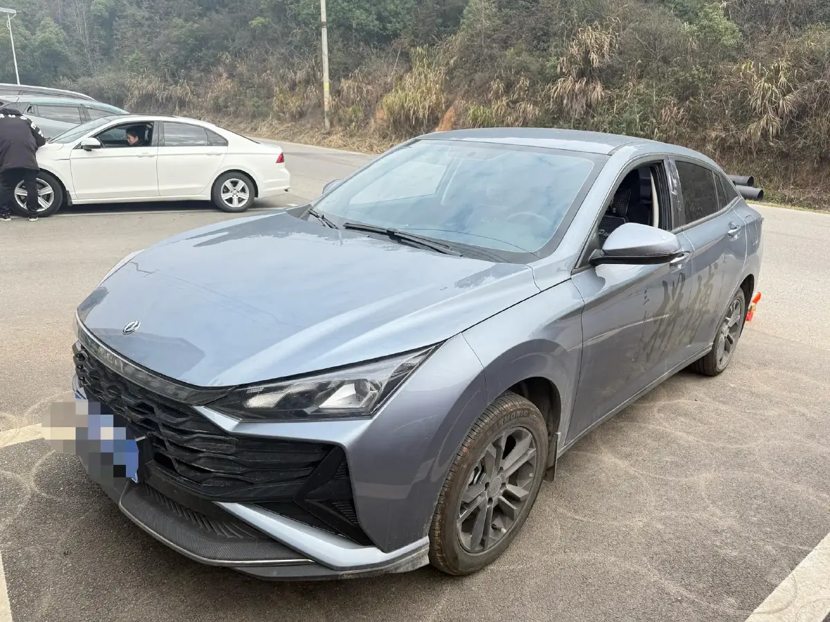 2025 DongFeng Aeolus YiXuan 1.5L 125HP L4 6DCT