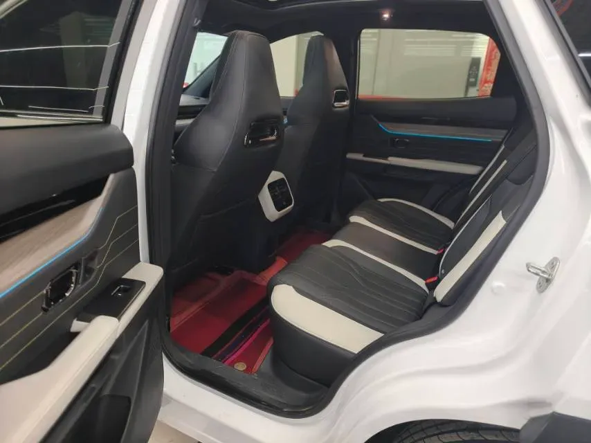 2024 Jetour ShanHai L6 1.5T 156HP L4 1DHT PHEV 19.43KWH,autocango,china used car exporter,china ev exporter,chinese used car exporter,chinese used ev exporter