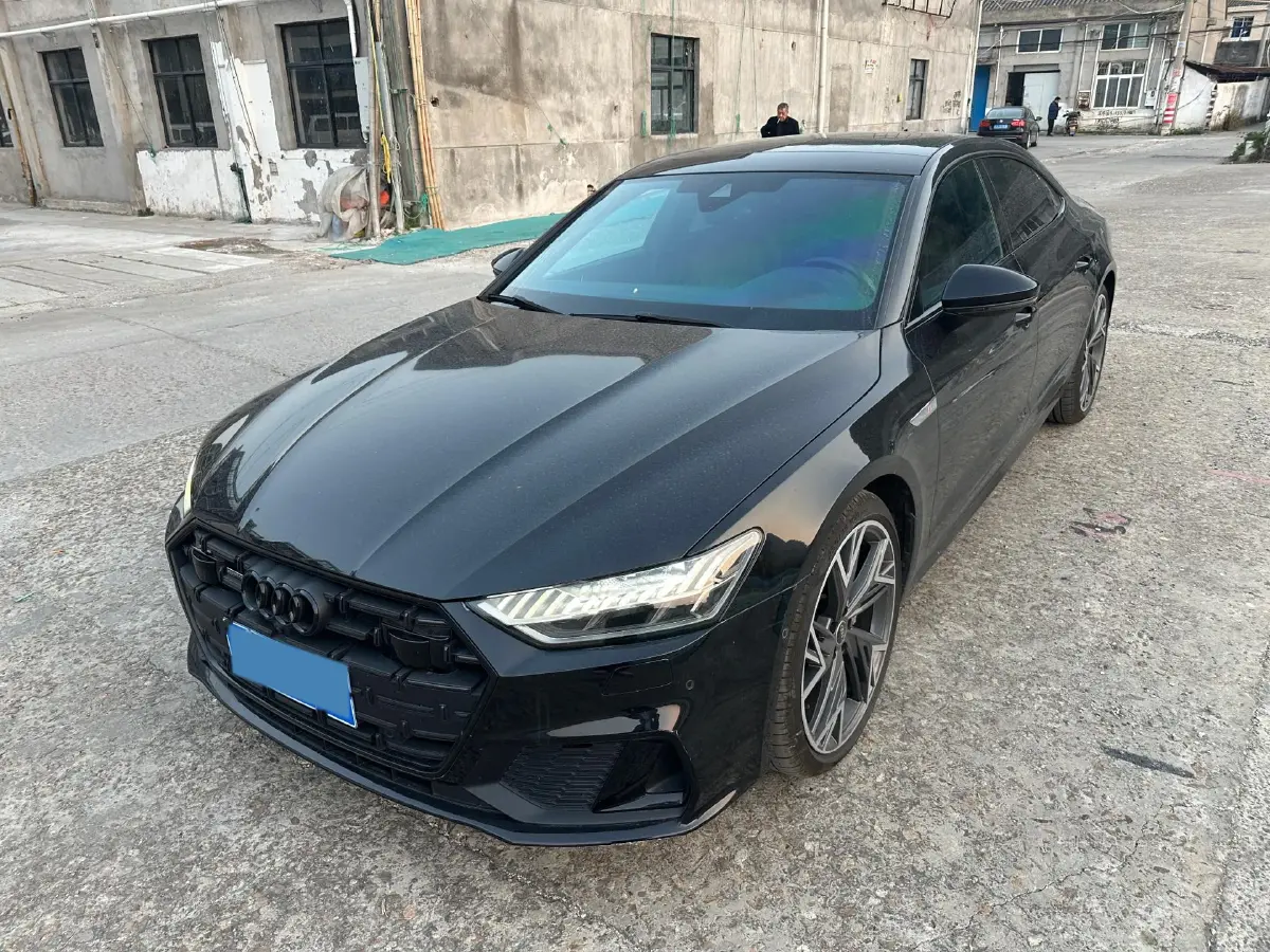 2023 Audi A7L 2.0T 245HP L4 7DCT