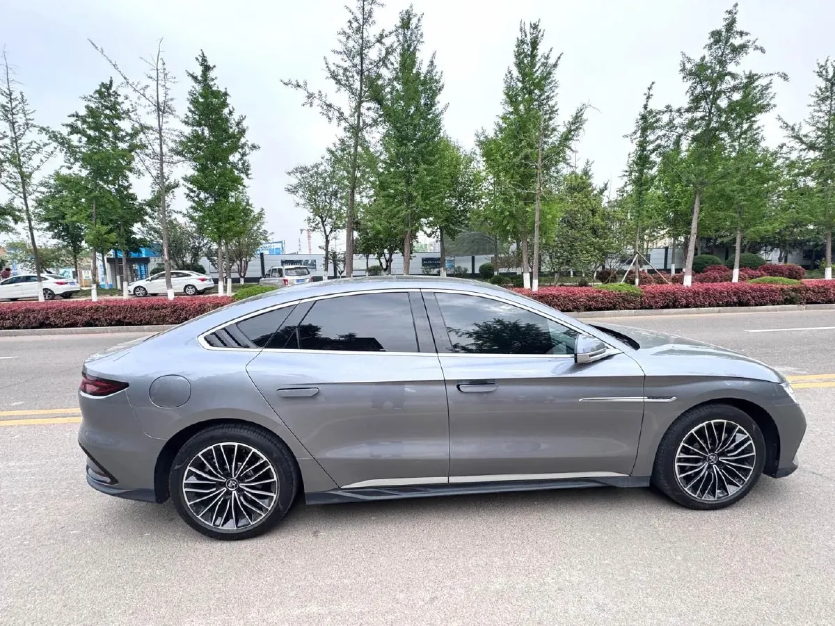 2022 Volkswagen Tiguan L 2.0T 186HP L4 7DCT,autocango,china used car exporter,china ev exporter,chinese used car exporter,chinese used ev exporter