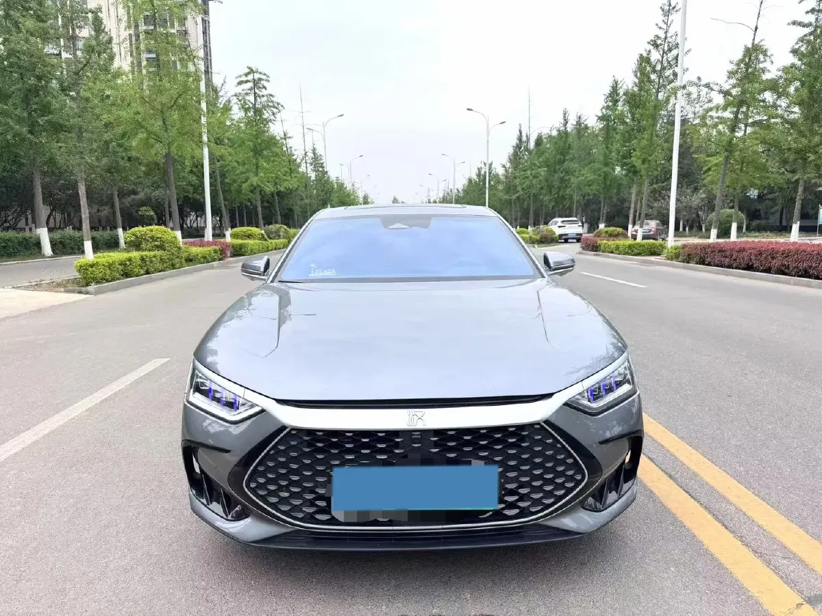 2022 Volkswagen Tiguan L 2.0T 186HP L4 7DCT,autocango,china used car exporter,china ev exporter,chinese used car exporter,chinese used ev exporter