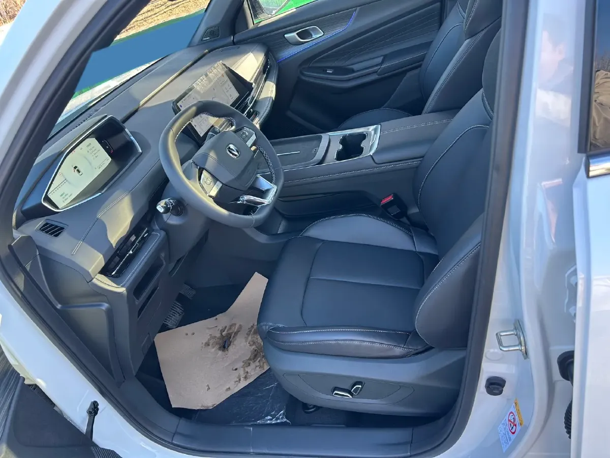 2025 ChangAn CS55PLUS PHEV 1.5L 98HP L4 E-CVT PHEV,autocango,china used car exporter,china ev exporter,chinese used car exporter,chinese used ev exporter