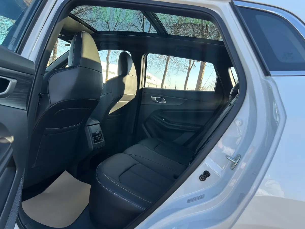 2025 ChangAn CS55PLUS PHEV 1.5L 98HP L4 E-CVT PHEV,autocango,china used car exporter,china ev exporter,chinese used car exporter,chinese used ev exporter