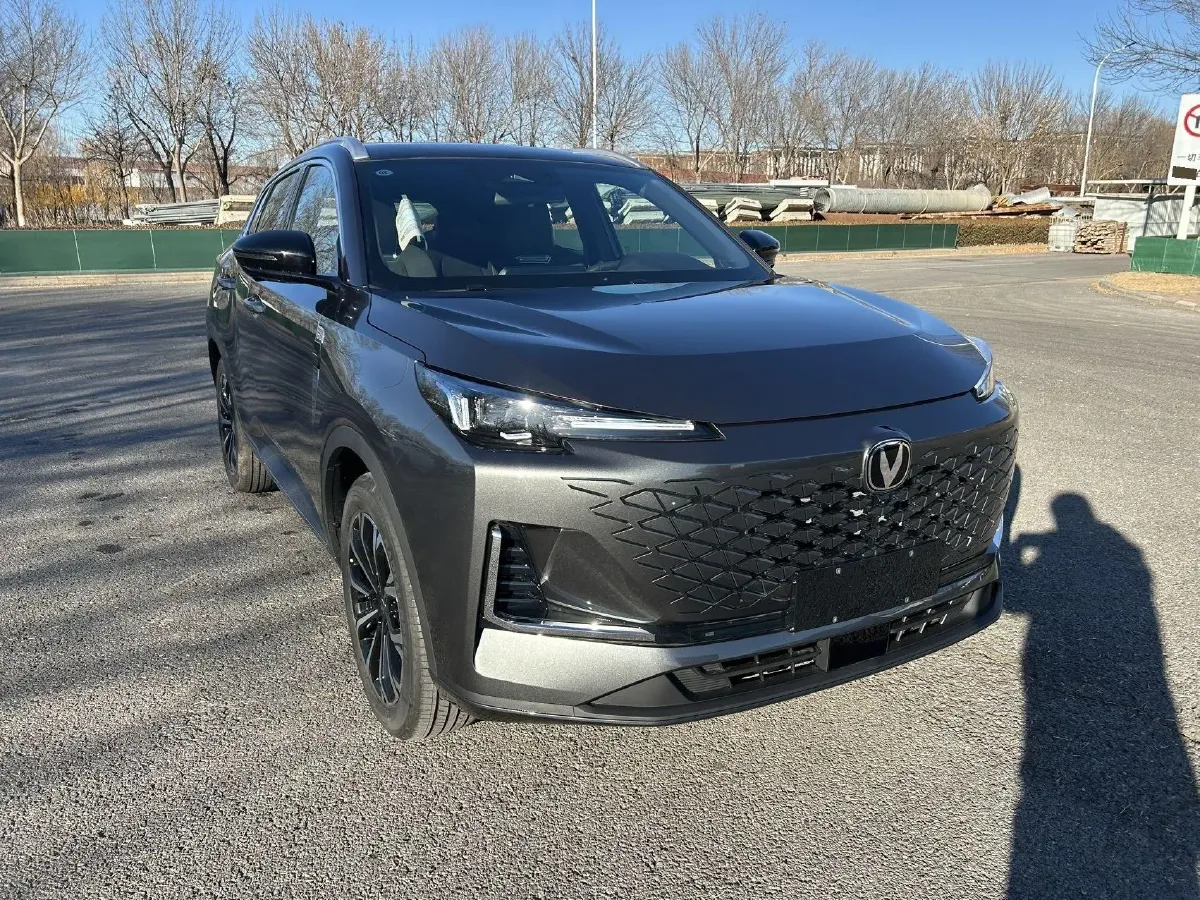 2025 ChangAn CS55PLUS PHEV 1.5L 98HP L4 E-CVT PHEV,autocango,china used car exporter,china ev exporter,chinese used car exporter,chinese used ev exporter