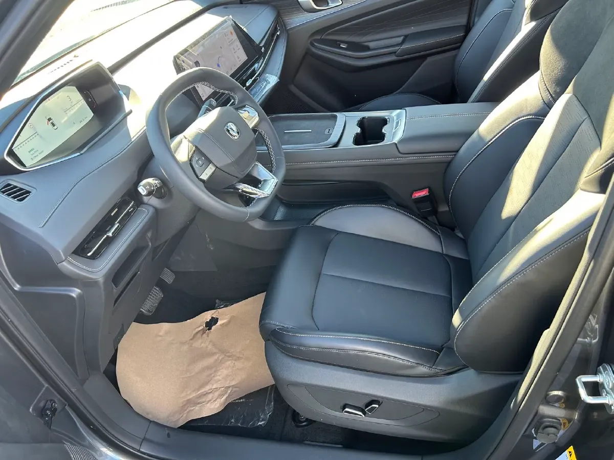 2025 ChangAn CS55PLUS PHEV 1.5L 98HP L4 E-CVT PHEV,autocango,china used car exporter,china ev exporter,chinese used car exporter,chinese used ev exporter