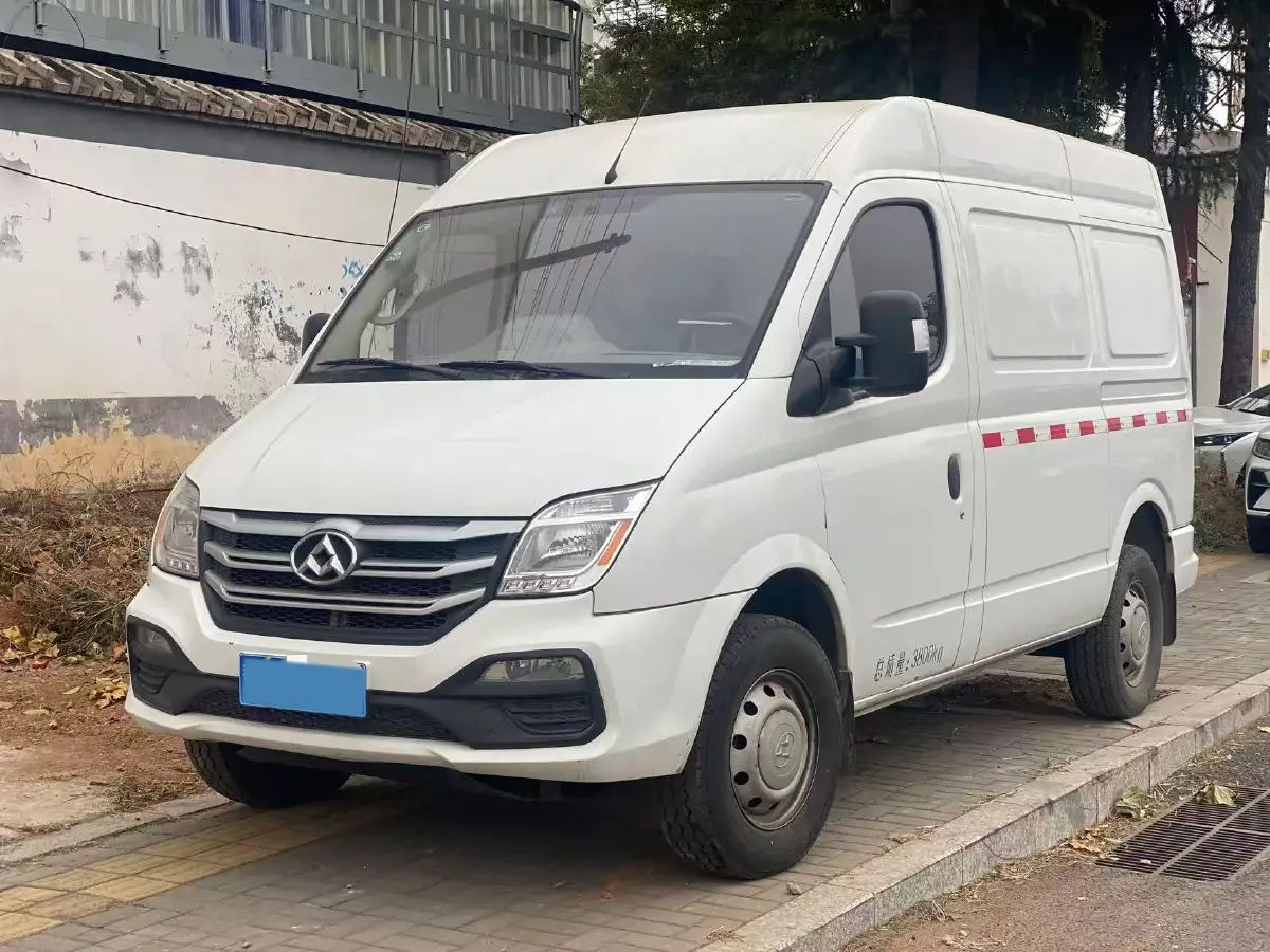 2018 MAXUS XinTu V80 2.5T 136HP L4 6MT