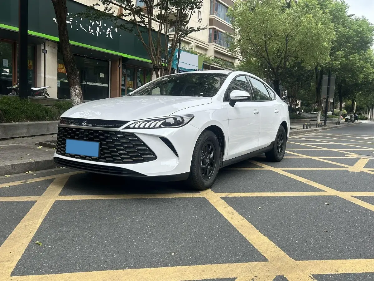 2025 BYD Qin Plus 1.5L 101HP L4 E-CVT PHEV 7.68KWH