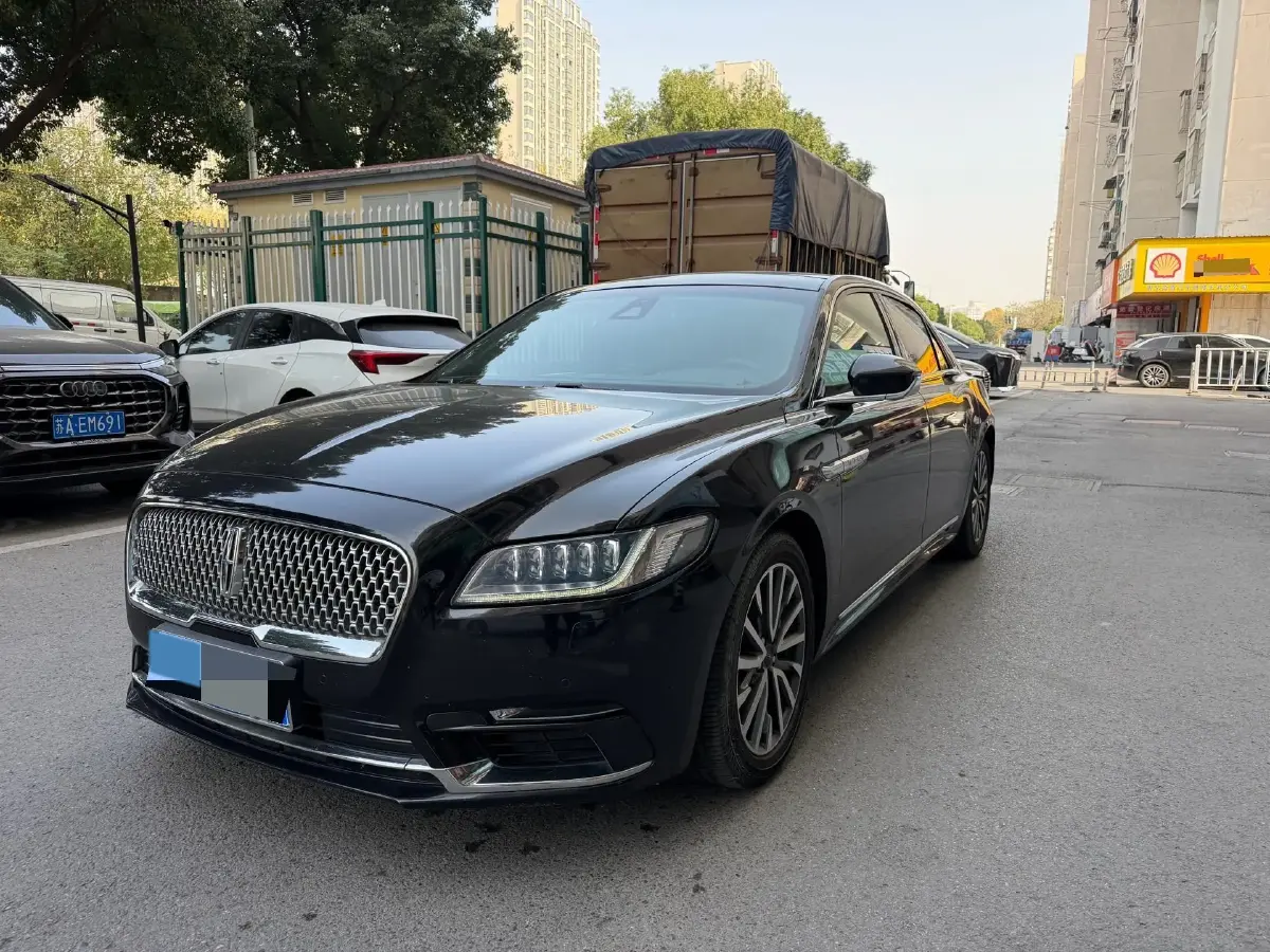 2019 Lincoln Continental 2.0T 261HP L4 6AT