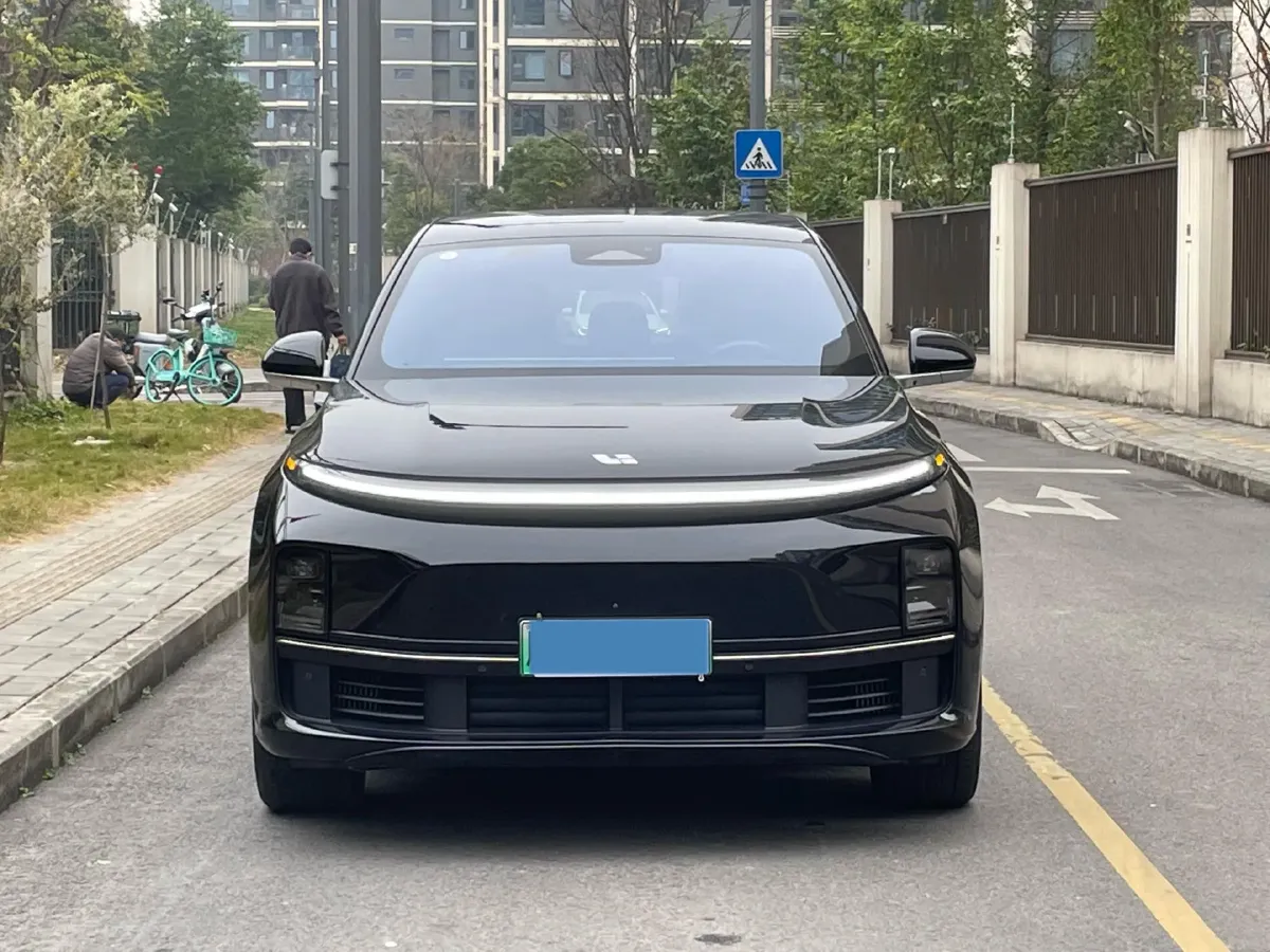 2023 Li L7 Range Extended 154HP REEV 40.9KWH,autocango,china used car exporter,china ev exporter,chinese used car exporter,chinese used ev exporter