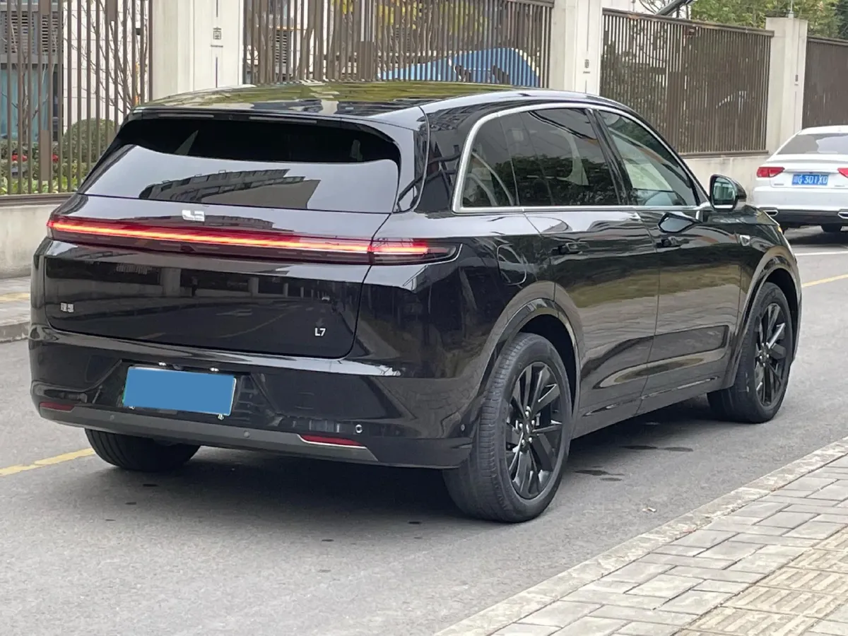 2023 Li L7 Range Extended 154HP REEV 40.9KWH,autocango,china used car exporter,china ev exporter,chinese used car exporter,chinese used ev exporter