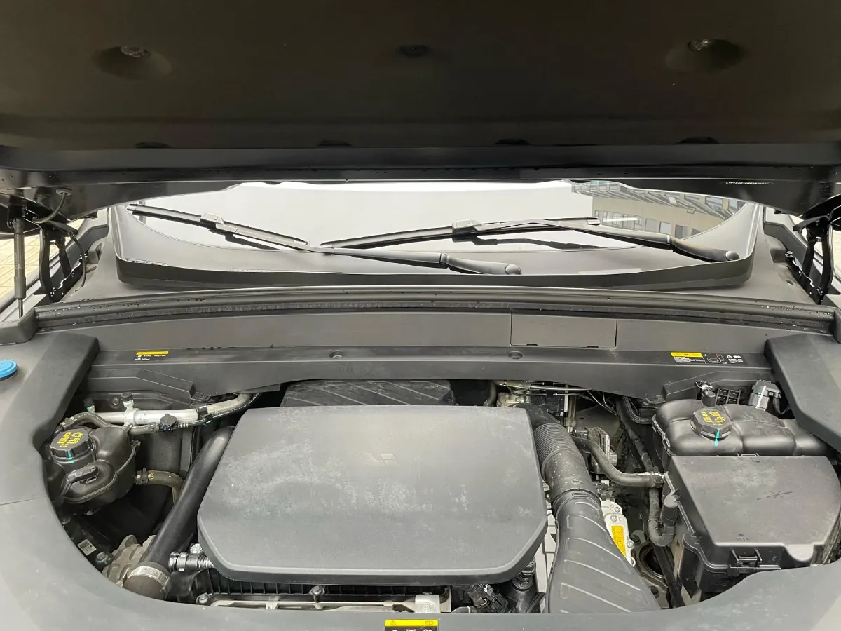 2023 Li L7 Range Extended 154HP REEV 40.9KWH,autocango,china used car exporter,china ev exporter,chinese used car exporter,chinese used ev exporter