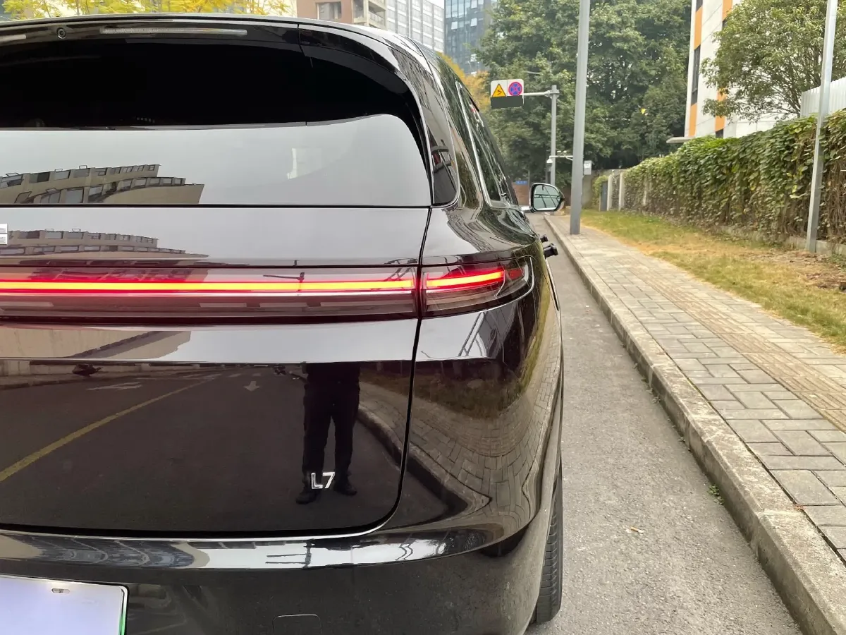 2023 Li L7 Range Extended 154HP REEV 40.9KWH,autocango,china used car exporter,china ev exporter,chinese used car exporter,chinese used ev exporter