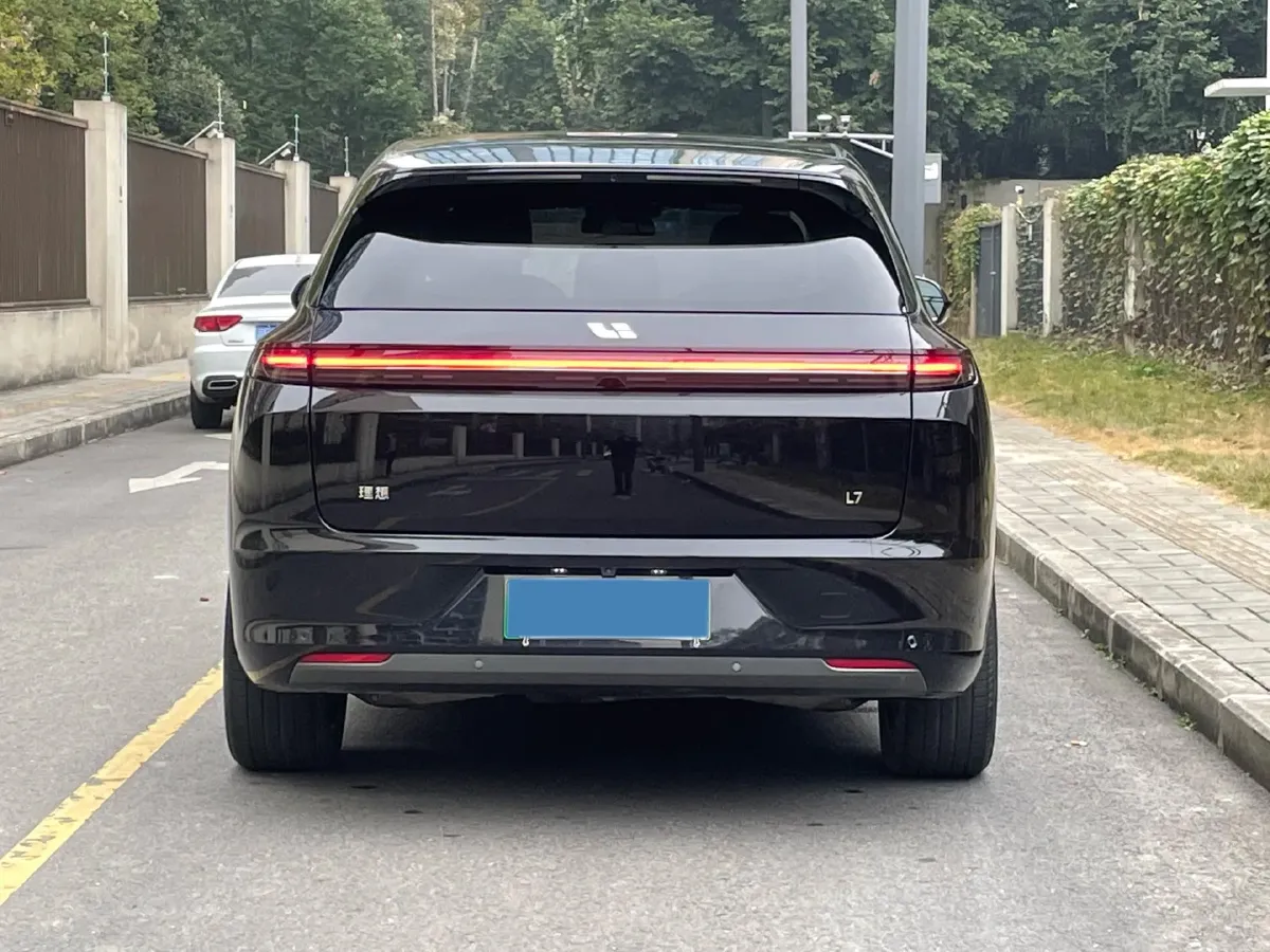 2023 Li L7 Range Extended 154HP REEV 40.9KWH,autocango,china used car exporter,china ev exporter,chinese used car exporter,chinese used ev exporter