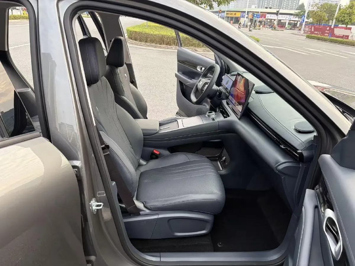 2024 LanDian E5 1.5L 110HP L4 E-CVT PHEV 17.52KWH,autocango,china used car exporter,china ev exporter,chinese used car exporter,chinese used ev exporter