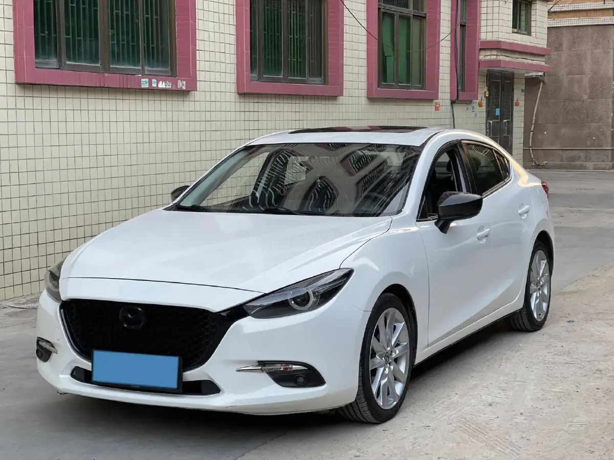 2017 Mazda 3 Axela 2.0L 158HP L4 6AT
