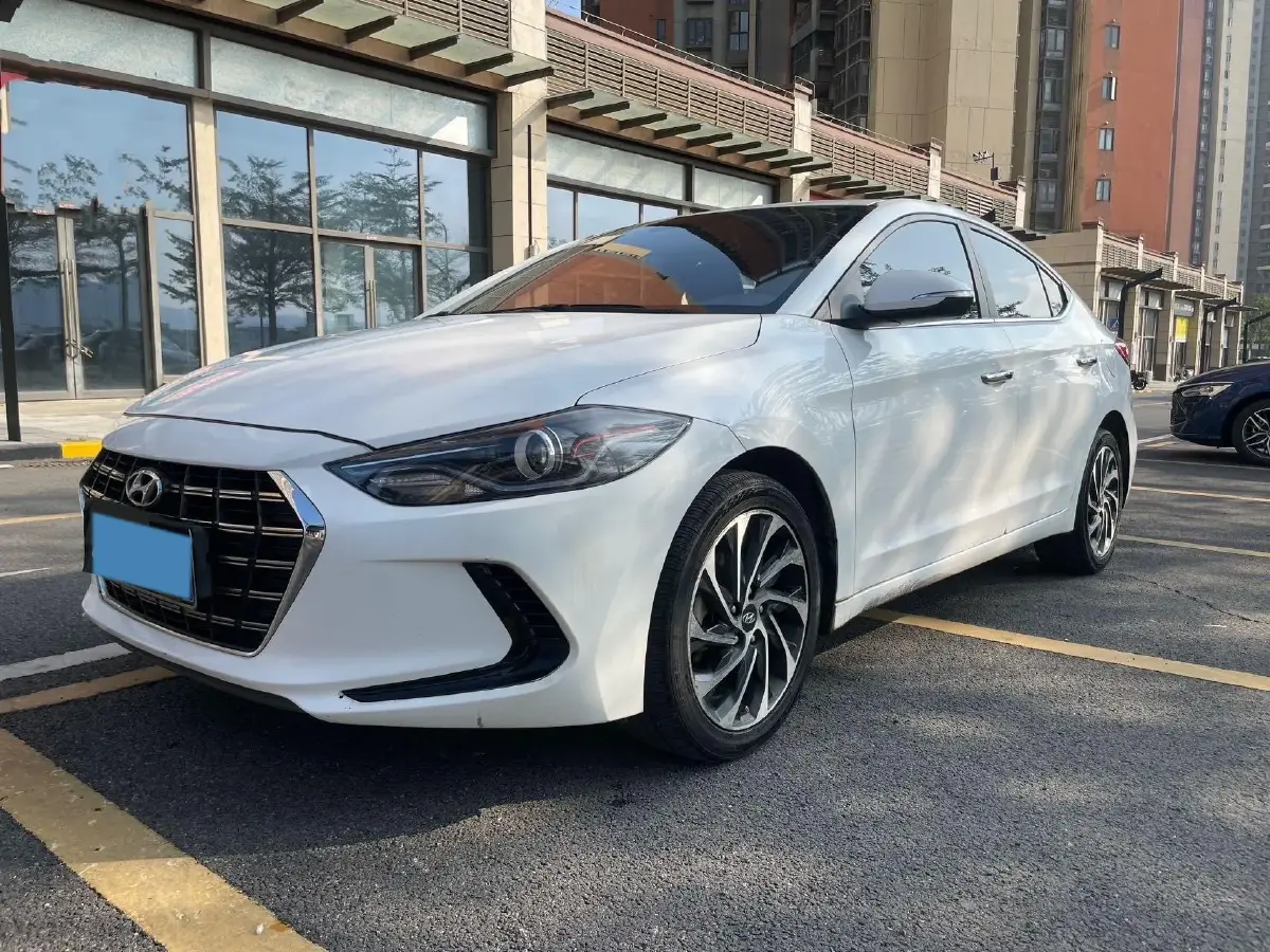 2020 Hyundai Elantra 1.5L 115HP L4 CVT