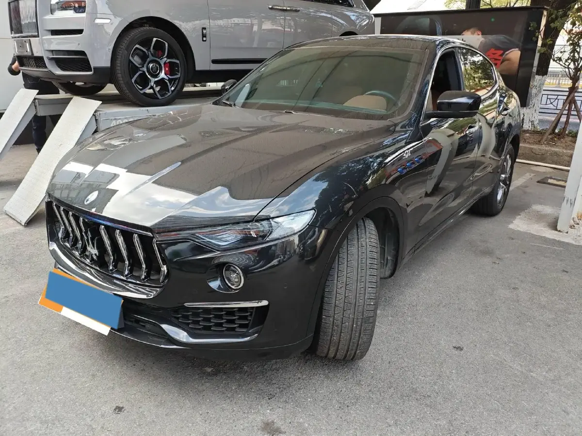 2022 Maserati Levante 2.0T 330HP L4 8AT