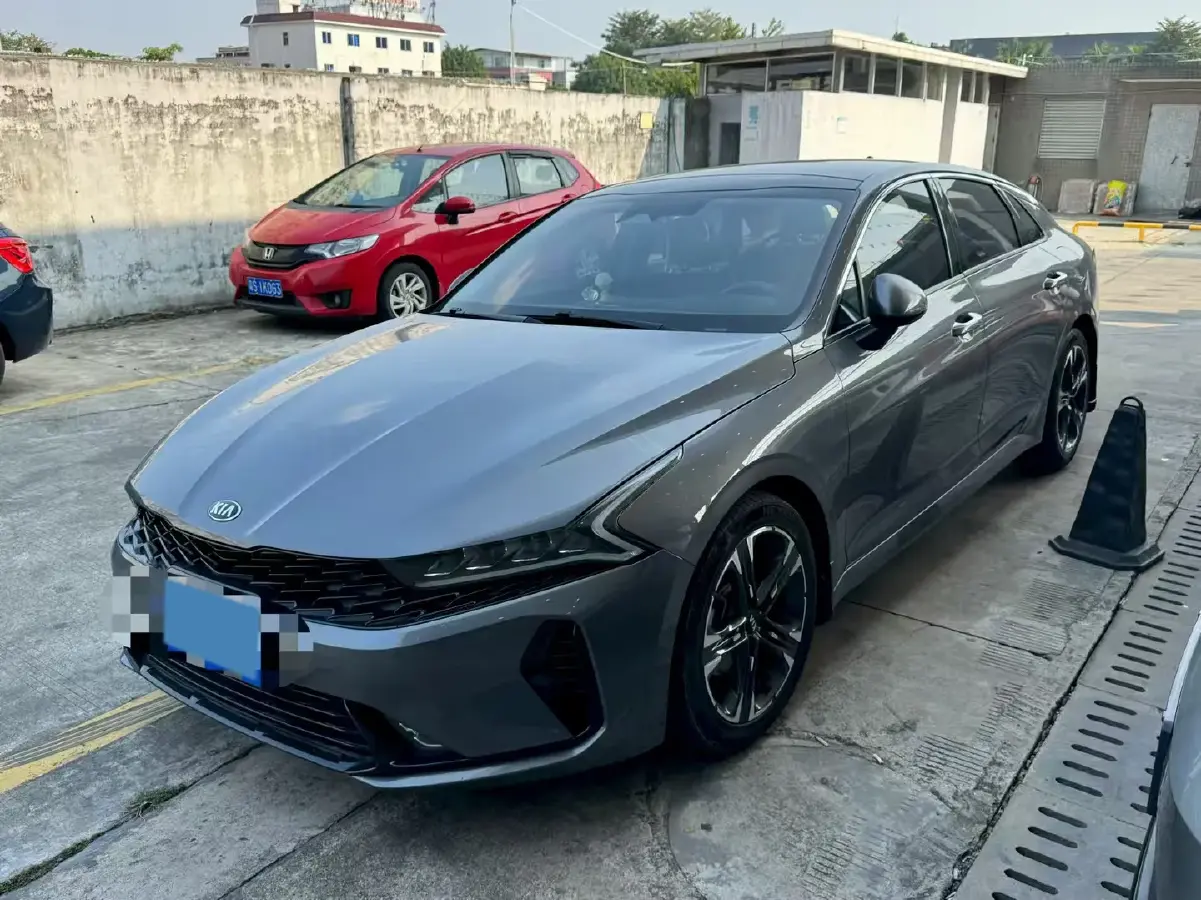 2020 Kia K5 2.0T 240HP L4 8AT