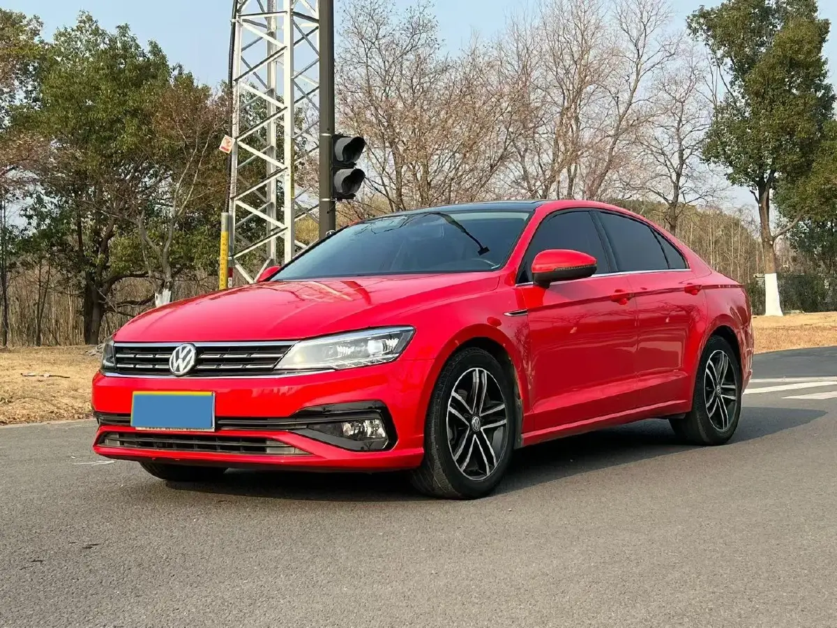 2019 Volkswagen Passat 1.4T 150HP L4 7DCT