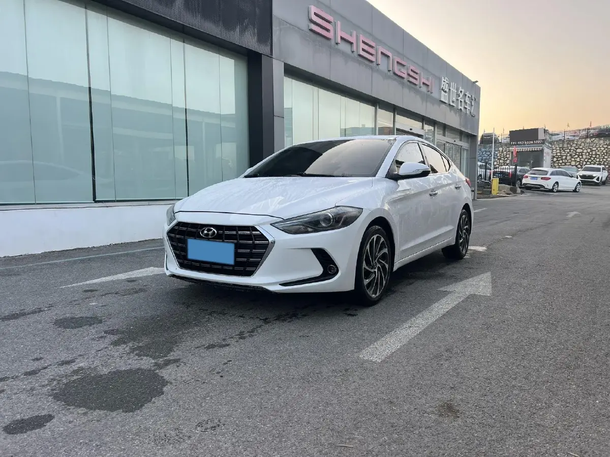 2019 Hyundai Elantra 1.5L 115HP L4 CVT