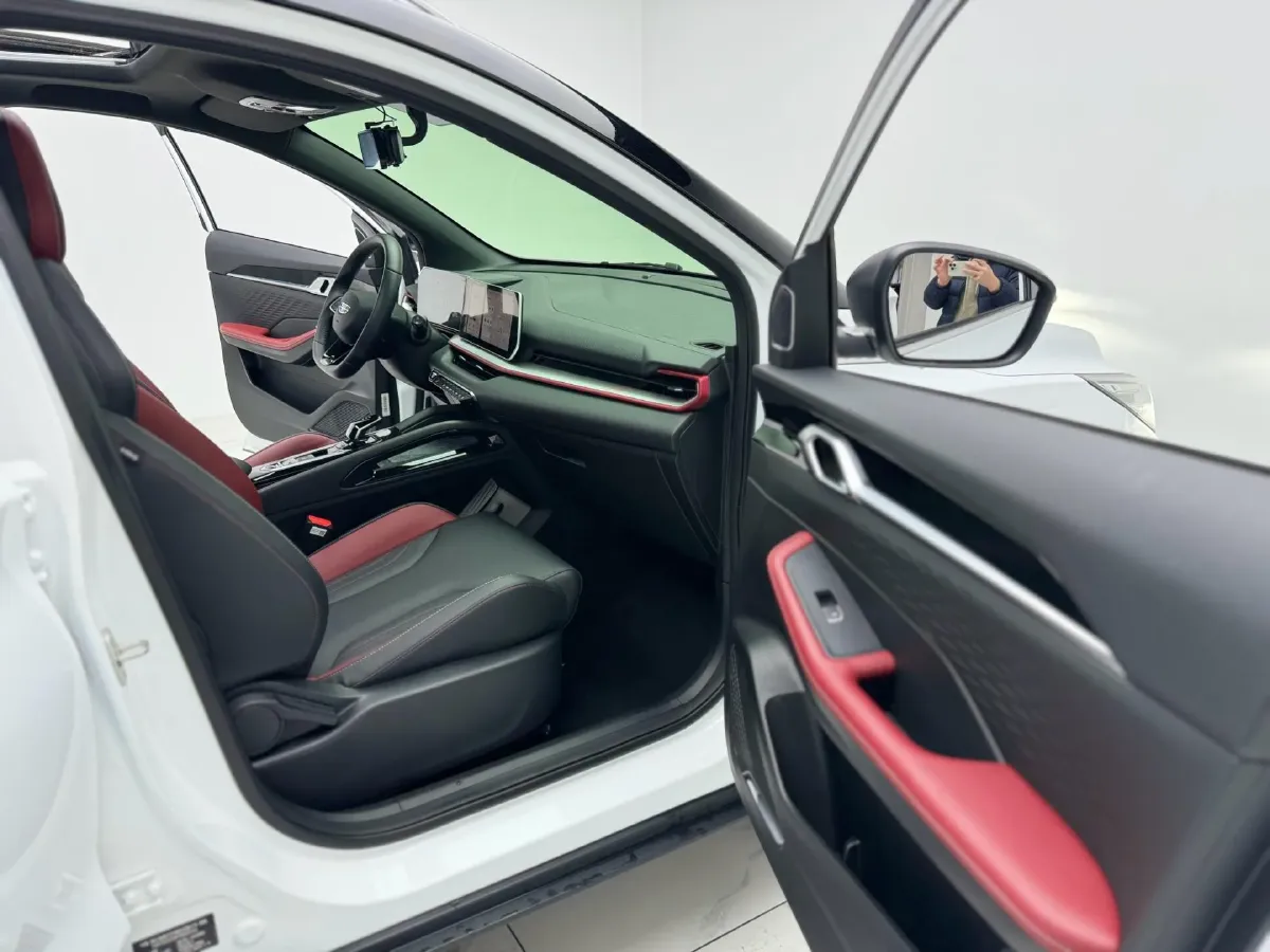 2022 Geely Coolray 1.5T 181HP L4 7DCT,autocango,china used car exporter,china ev exporter,chinese used car exporter,chinese used ev exporter