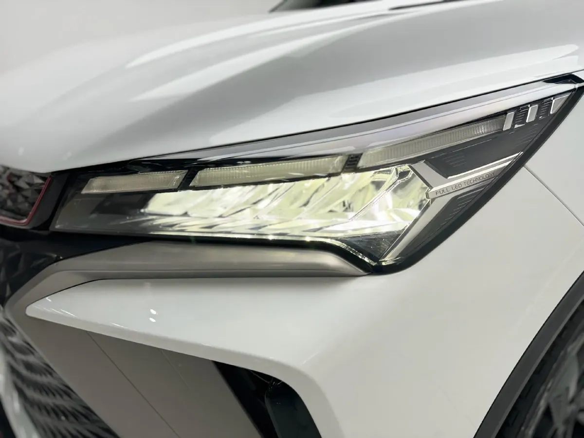 2022 Geely Coolray 1.5T 181HP L4 7DCT,autocango,china used car exporter,china ev exporter,chinese used car exporter,chinese used ev exporter