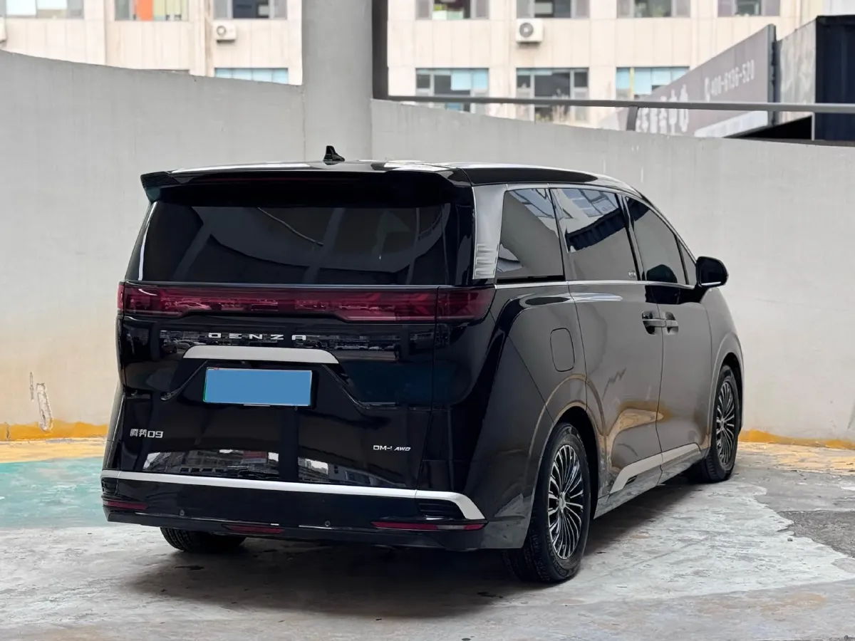 2022 Denza D9 1.5T 139HP L4 E-CVT PHEV 40.06KWH,autocango,china used car exporter,china ev exporter,chinese used car exporter,chinese used ev exporter