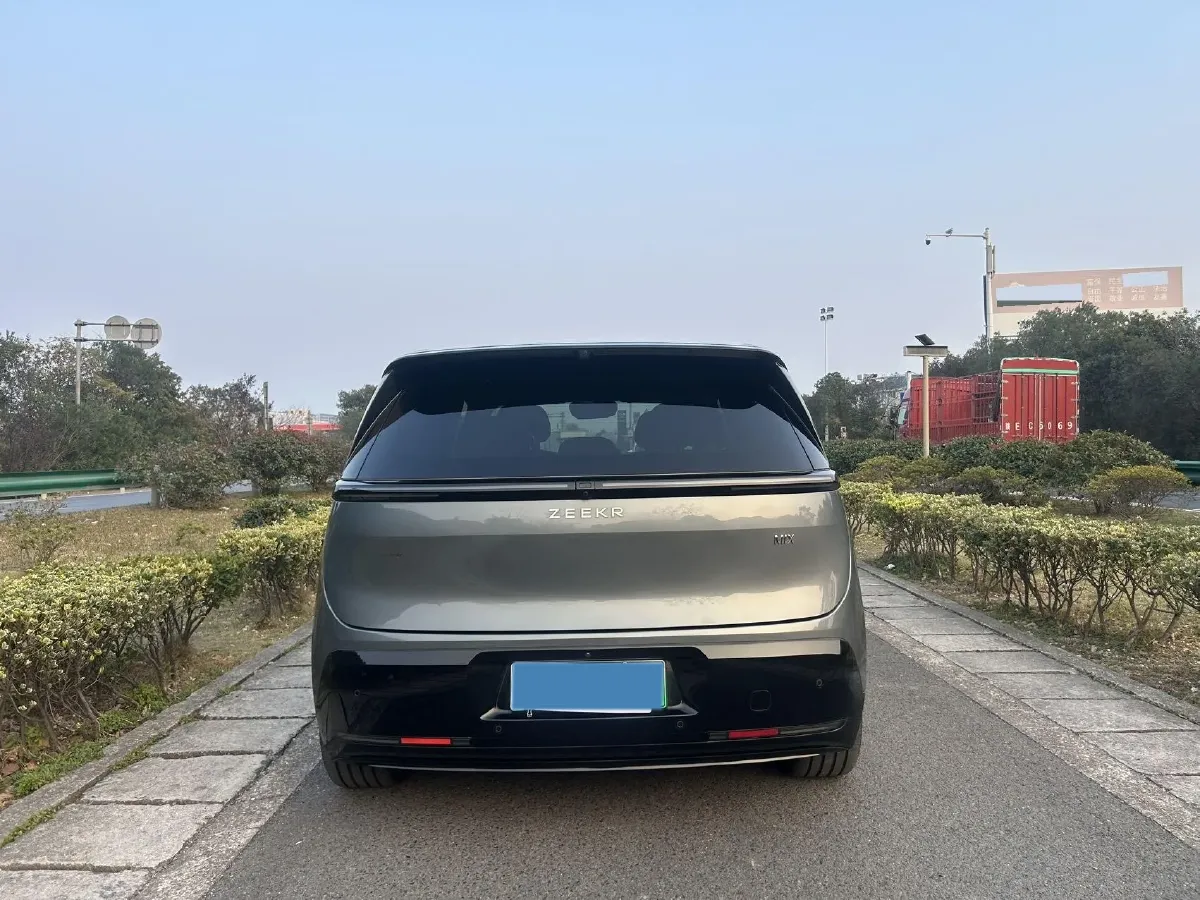 2025 Zeekr MIX BEV 102KWH,autocango,china used car exporter,china ev exporter,chinese used car exporter,chinese used ev exporter