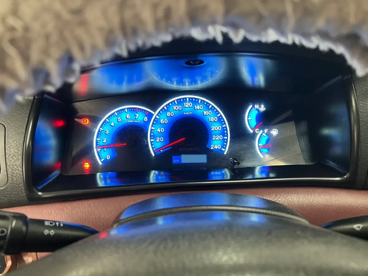 2013 FAW Vita V5 1.5L 102HP L4 5MT,autocango,china used car exporter,china ev exporter,chinese used car exporter,chinese used ev exporter