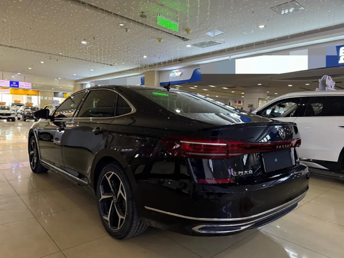 2024 Volkswagen Passat 2.0T 220HP L4 7DCT,autocango,china used car exporter,china ev exporter,chinese used car exporter,chinese used ev exporter